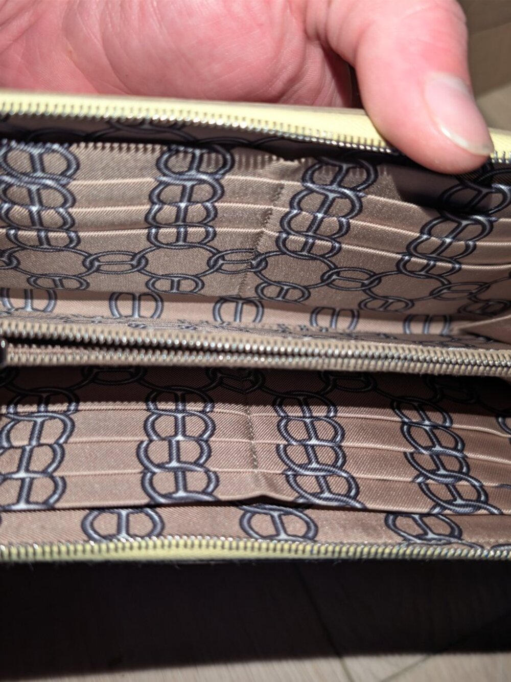 Hermes Azap Silken Long Wallet - Picture 4 of 6